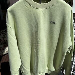 ALO Yoga Women’s Crewneck Sweatshirt in Pastel Lime